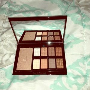 Doucce Eyeshadow pallet